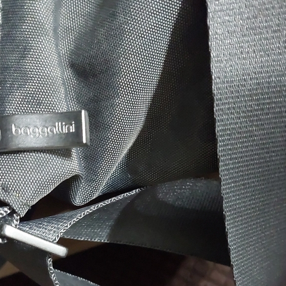 Stylish Gray Shoulder Bag - Picture 6 of 6